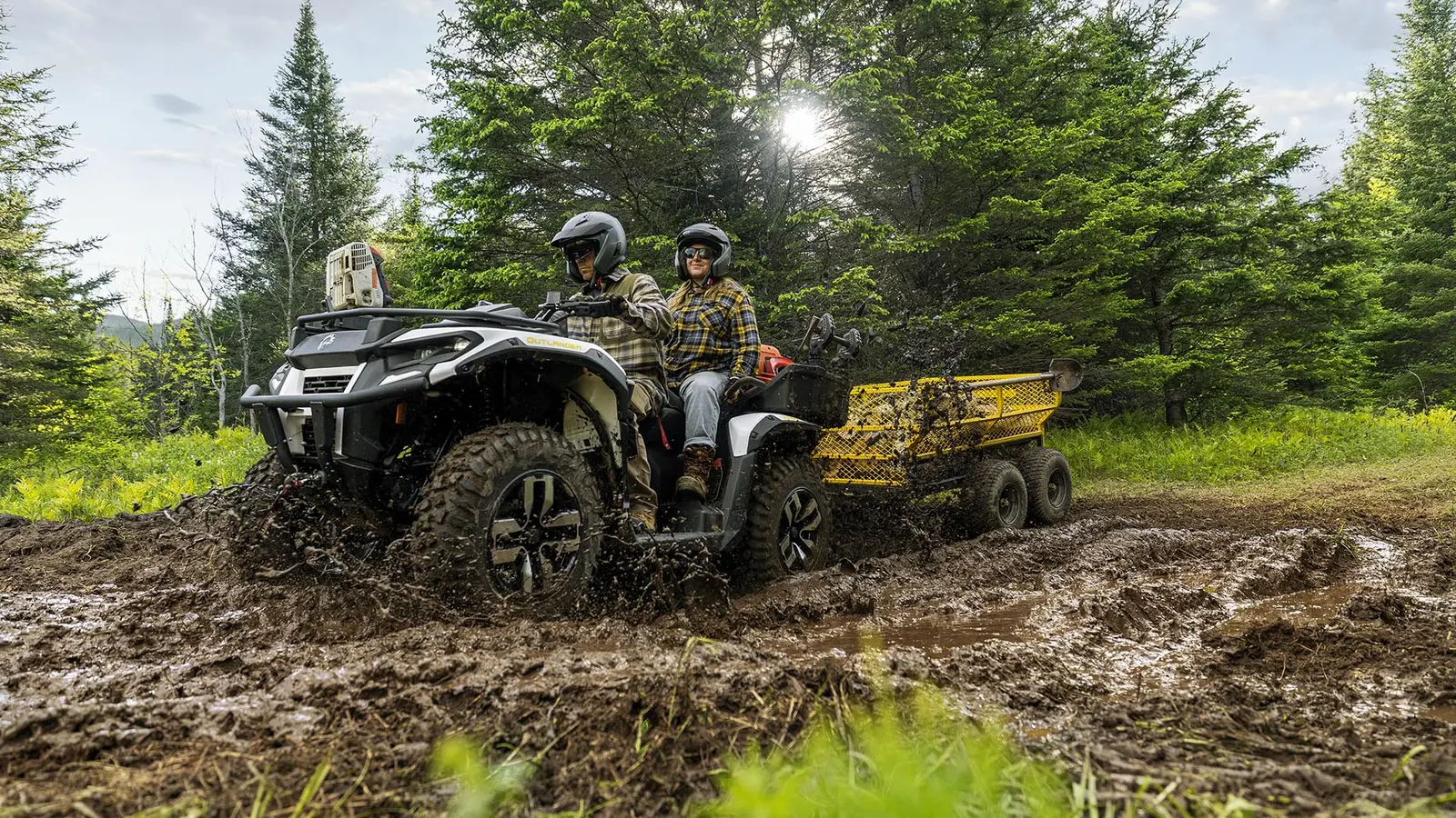 Can-Am Outlander Electric i terrängen