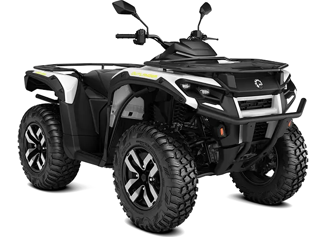 Can-Am Outlander Electric T 2027, snett framifrån