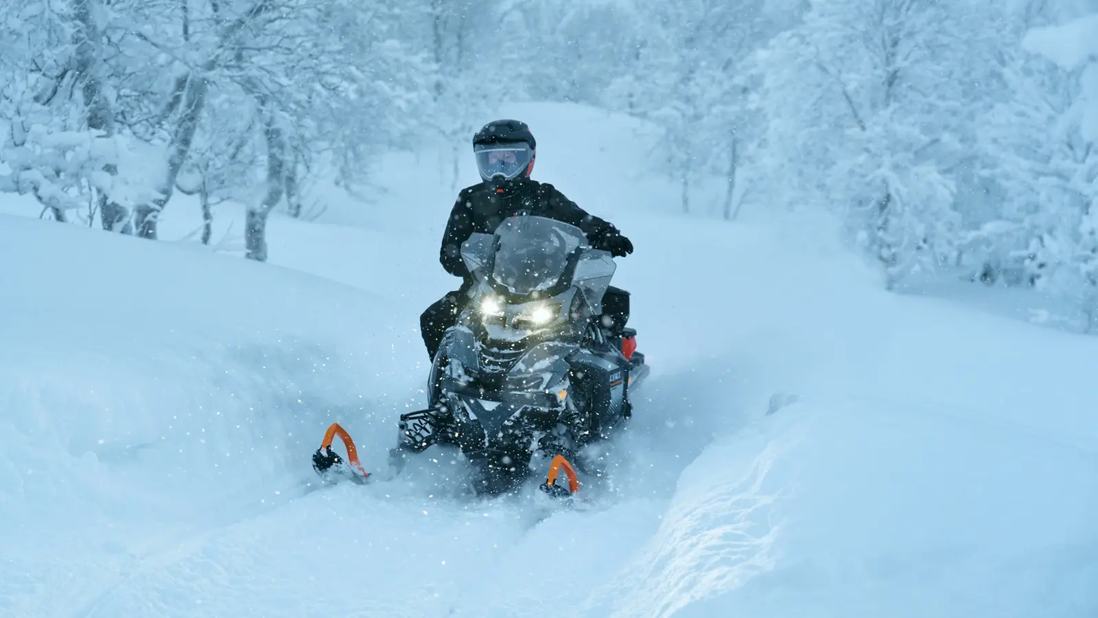 Lynx 49 Ranger i terrängen